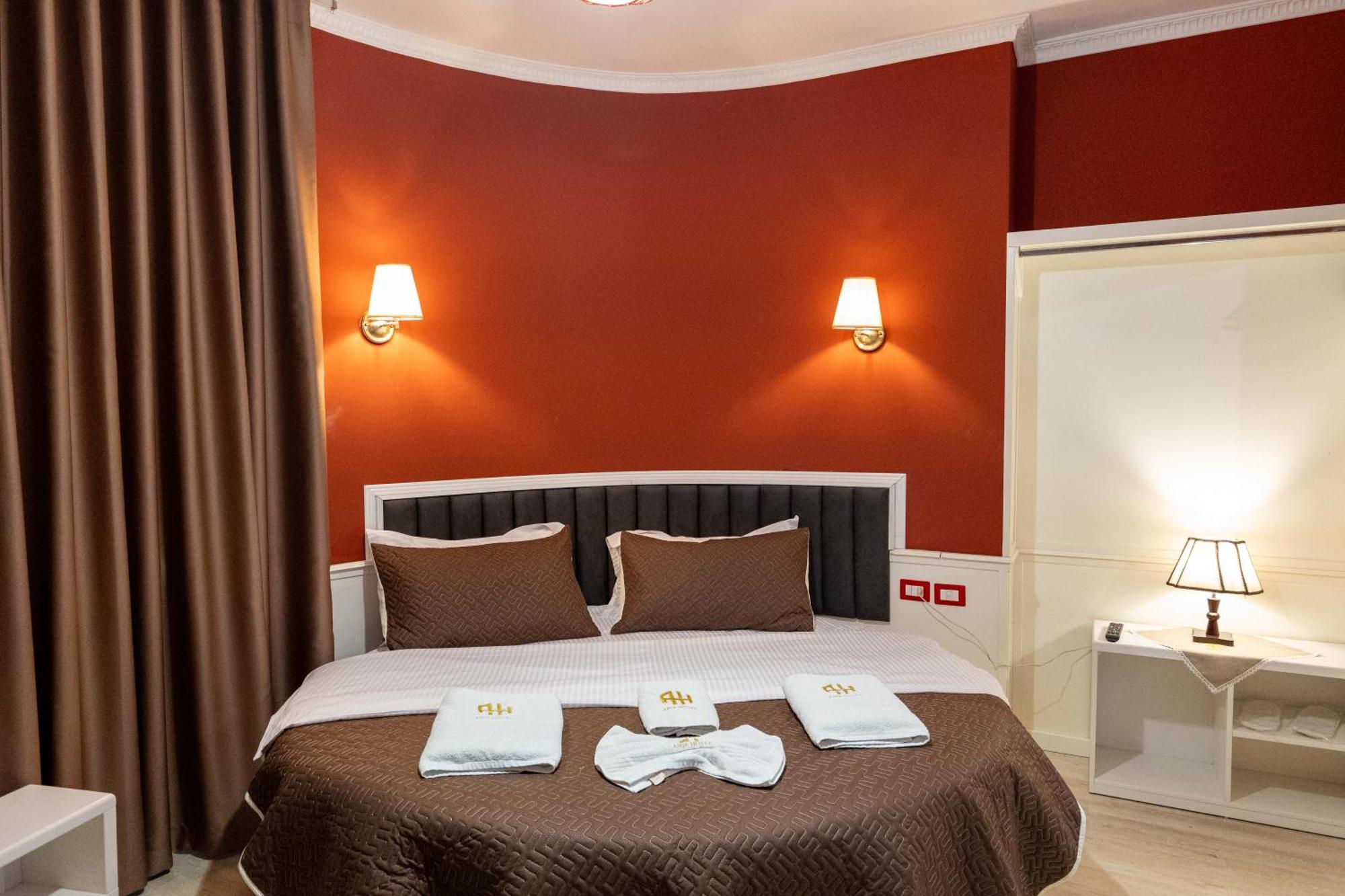 Hotel Aria Tirana Bagian luar foto