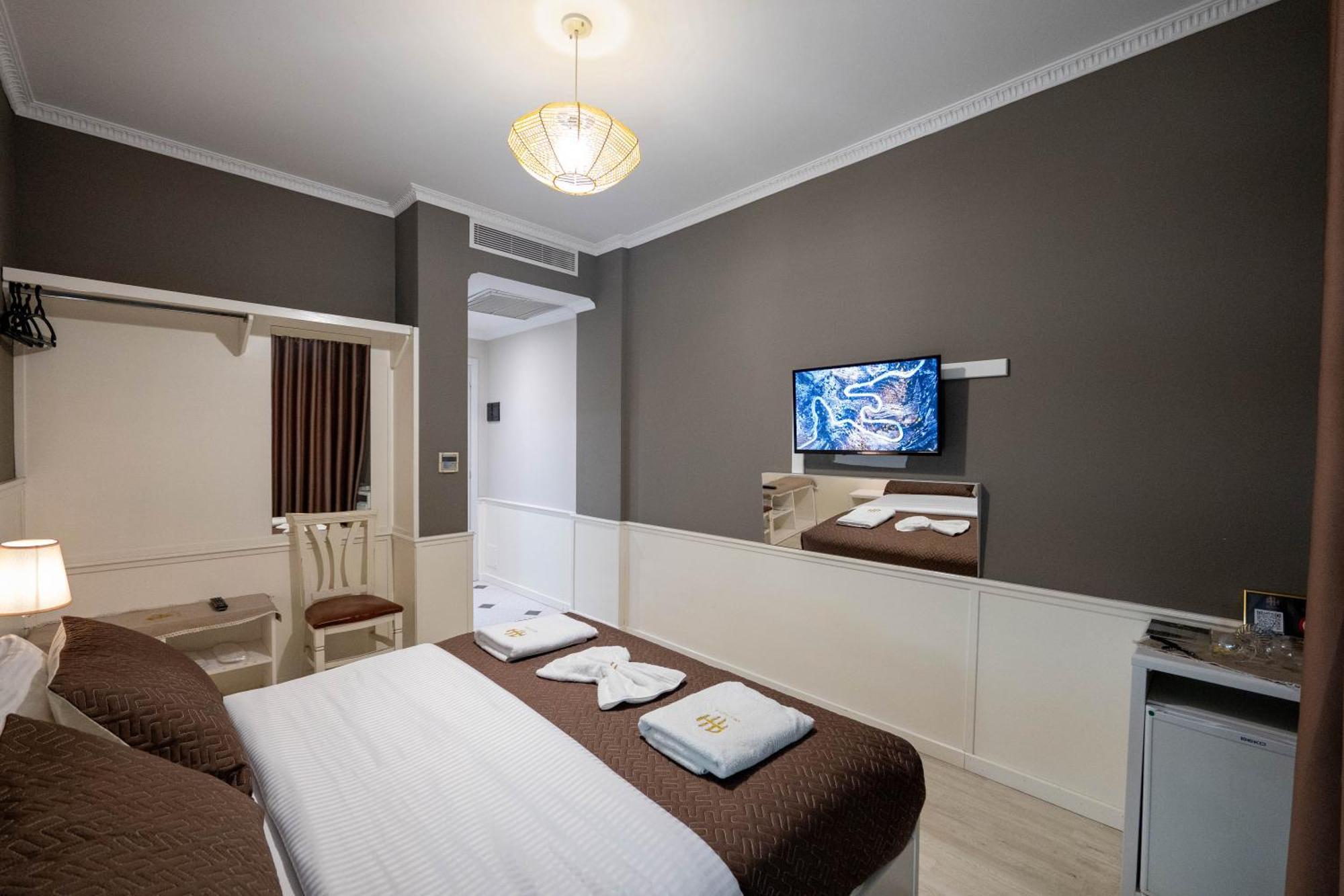 Hotel Aria Tirana Bagian luar foto