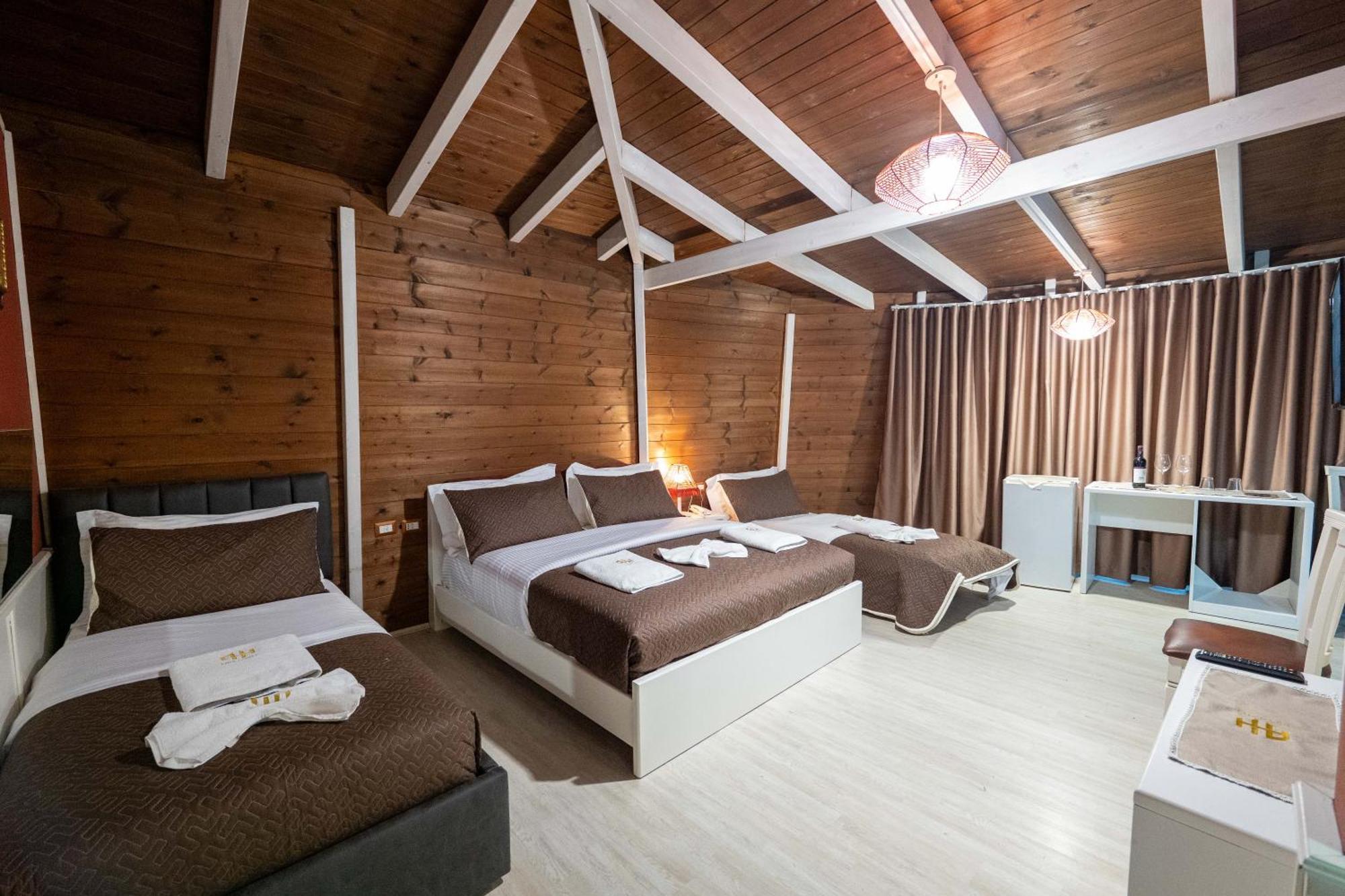 Hotel Aria Tirana Bagian luar foto