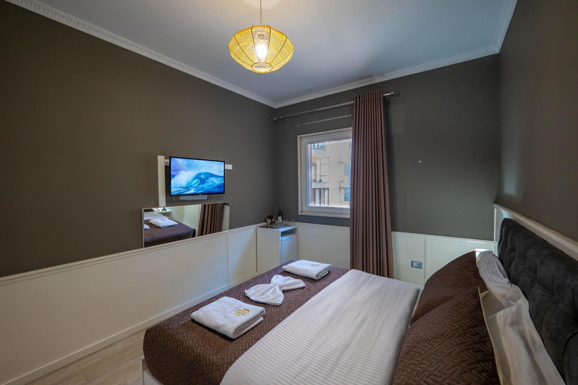Hotel Aria Tirana Bagian luar foto