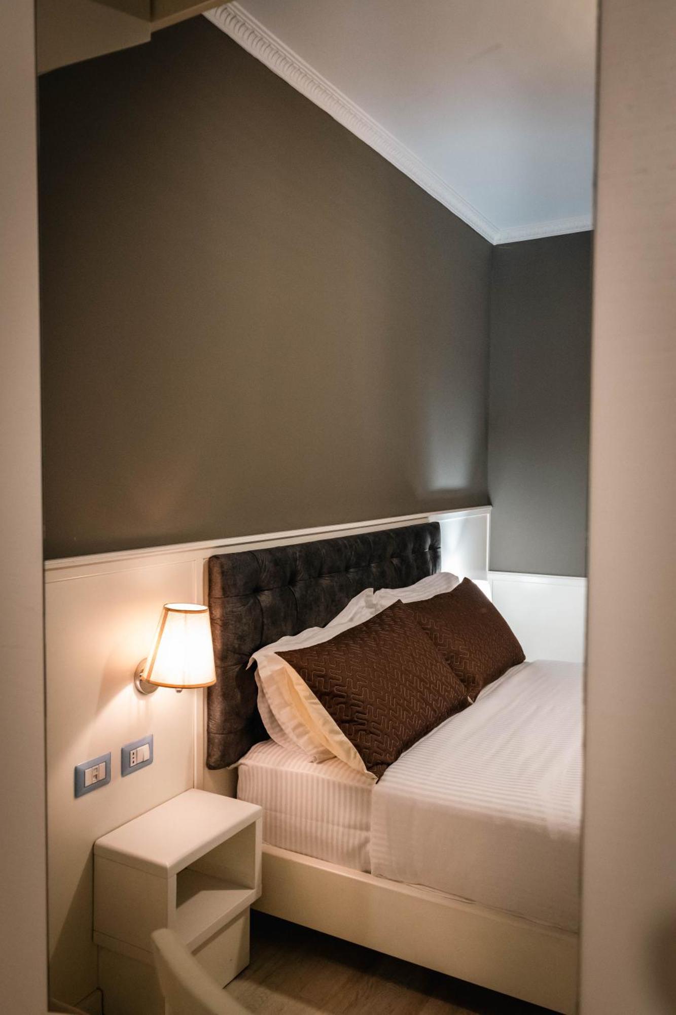 Hotel Aria Tirana Bagian luar foto