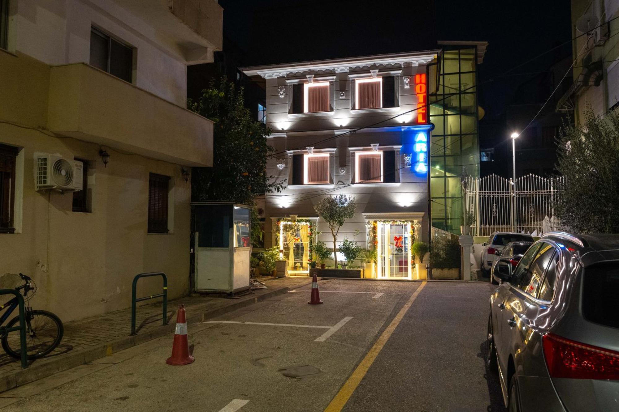Hotel Aria Tirana Bagian luar foto