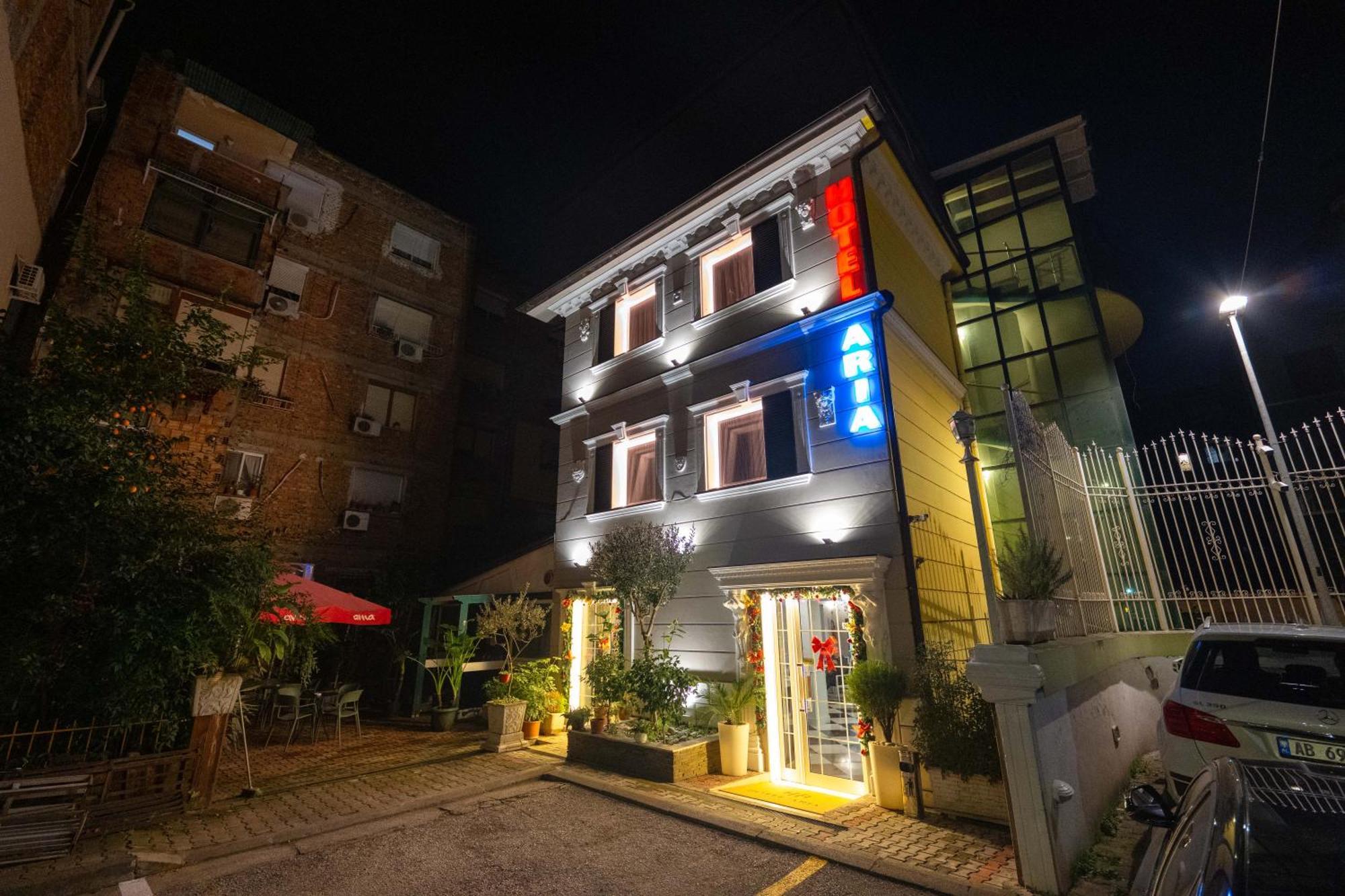 Hotel Aria Tirana Bagian luar foto