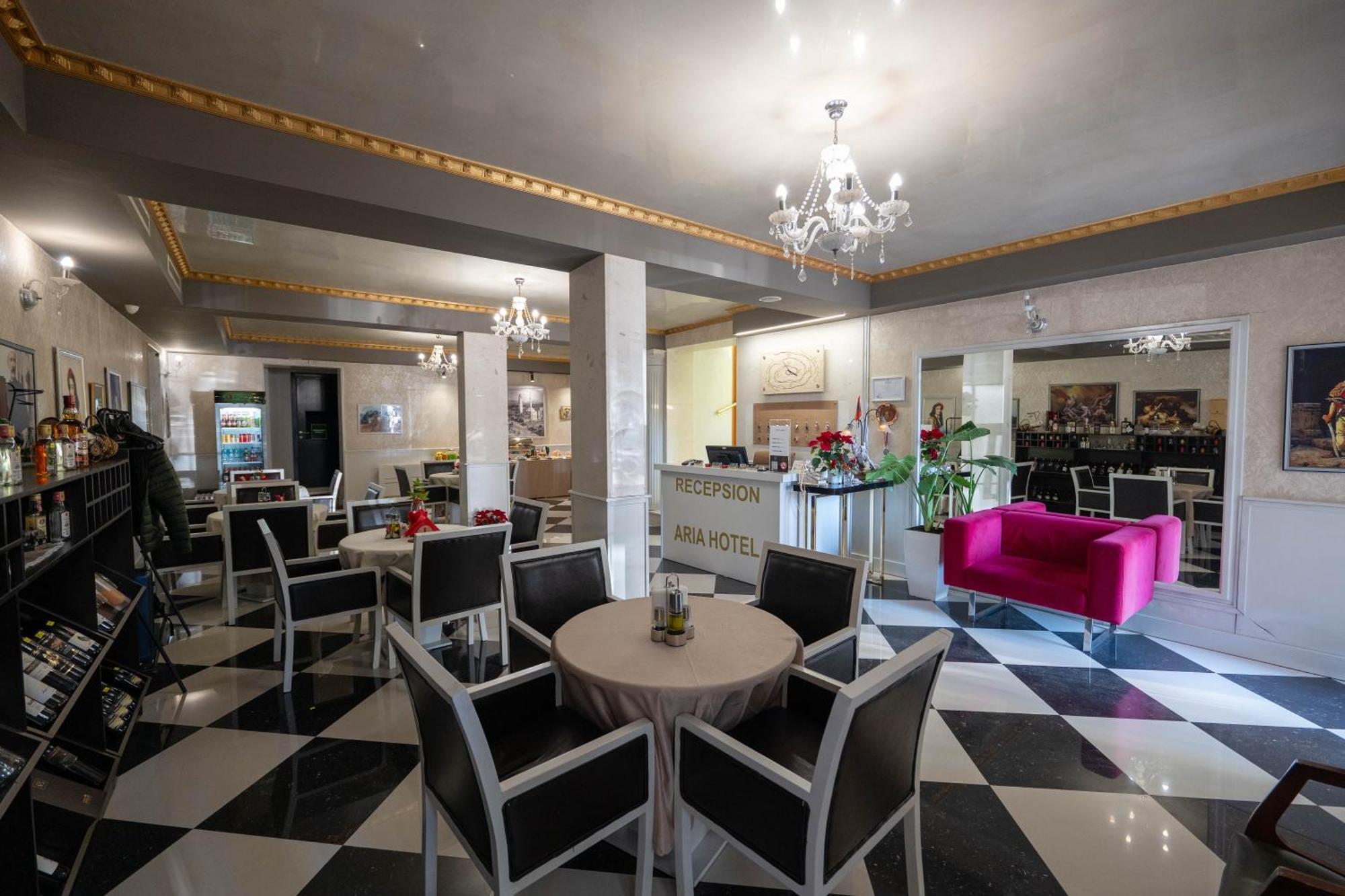 Hotel Aria Tirana Bagian luar foto