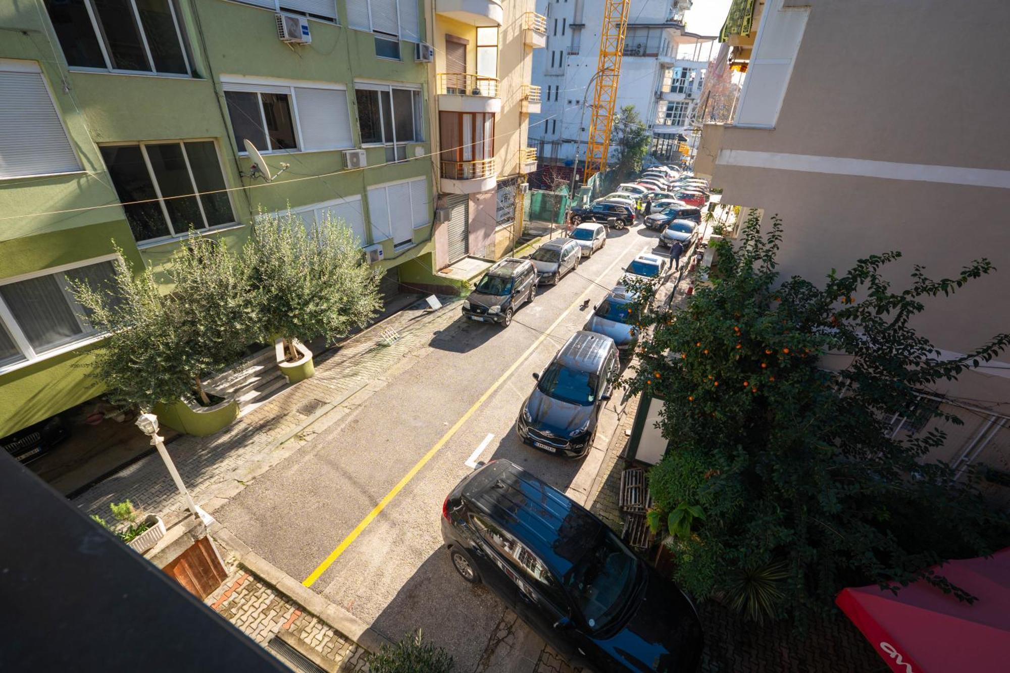 Hotel Aria Tirana Bagian luar foto